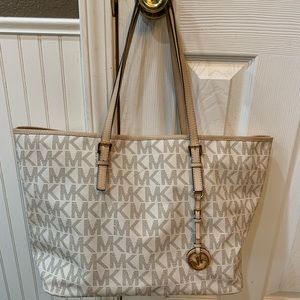 Michael Kors purse